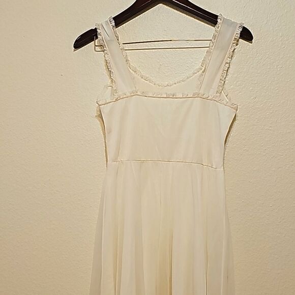 Vintage 1950s Gotham Gold Stripe Nightgown size 32 - Picture 4 of 10